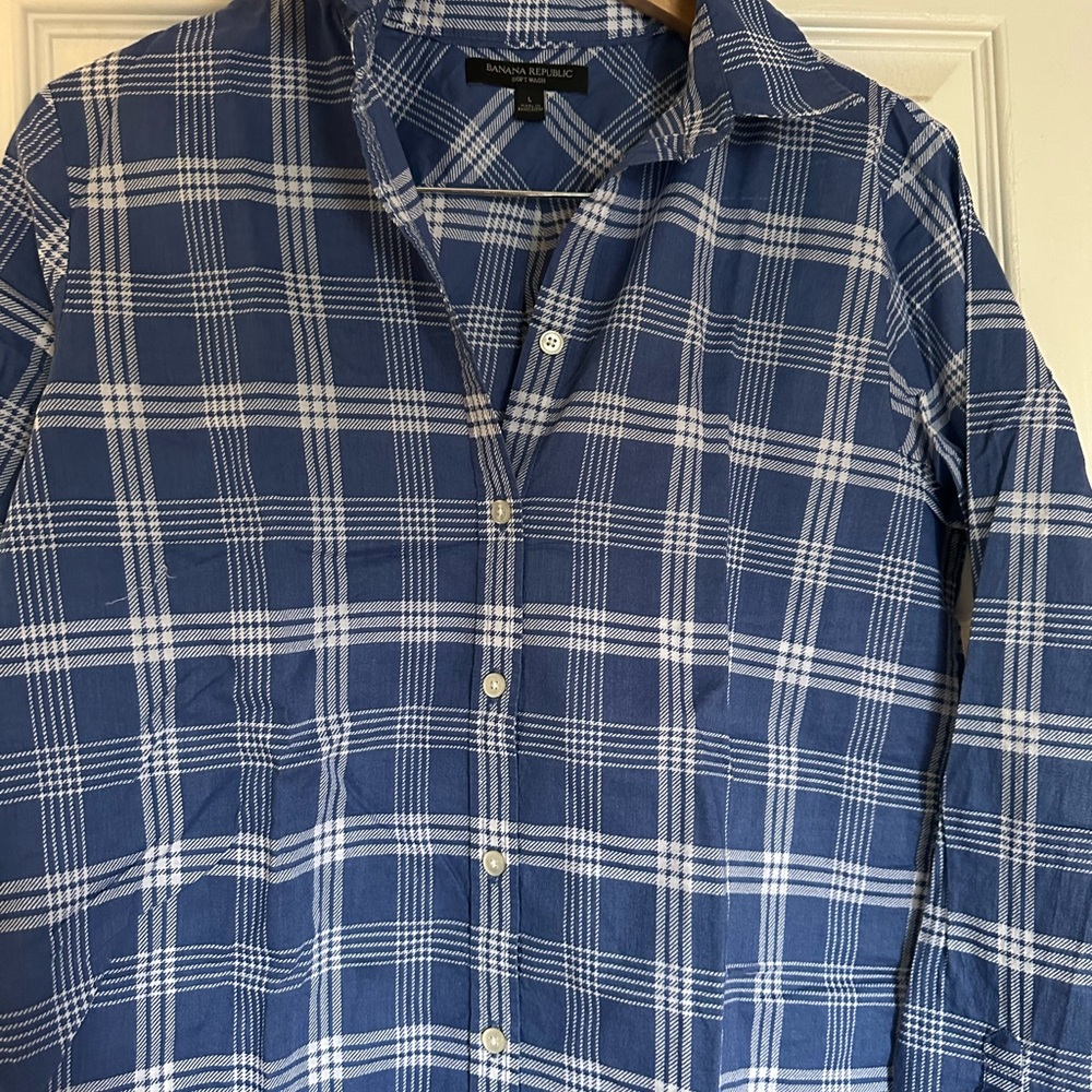 Banana Republic Blue Plaid Button-Up Shirt - Picture 3 of 5